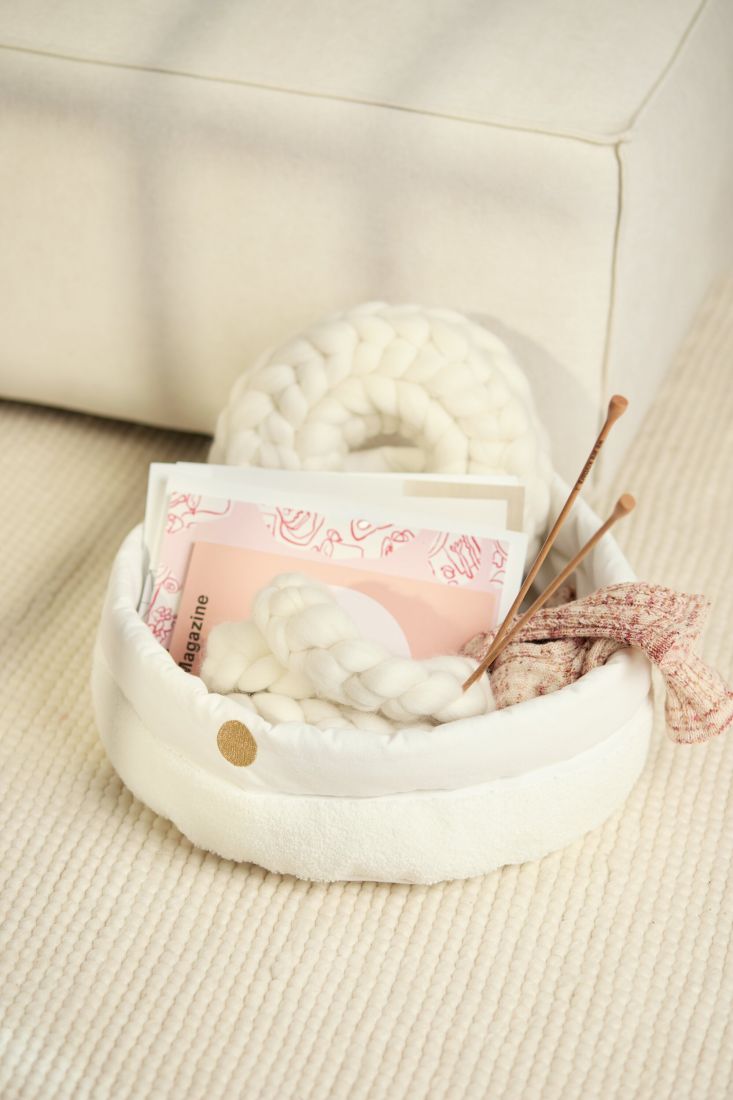 Korb, Strickdecke, Wollkette, Auslegekissen, Deko-Set