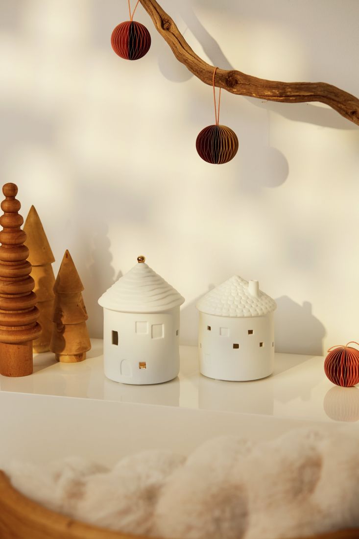Deko-Objekte, Keramikhäuser, Kugeldeko, Holz-Tannen, Weihnachtsdeko
