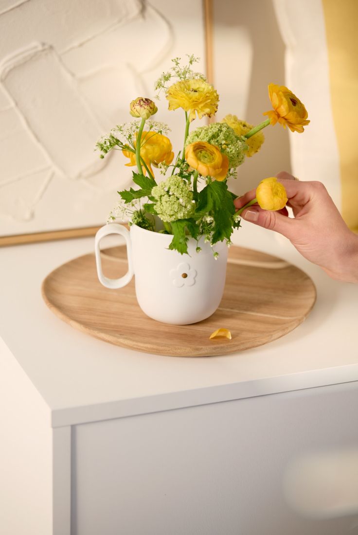 Blumen, Gelbe Blumen, Vase, Tischdekoration, Handgriffe