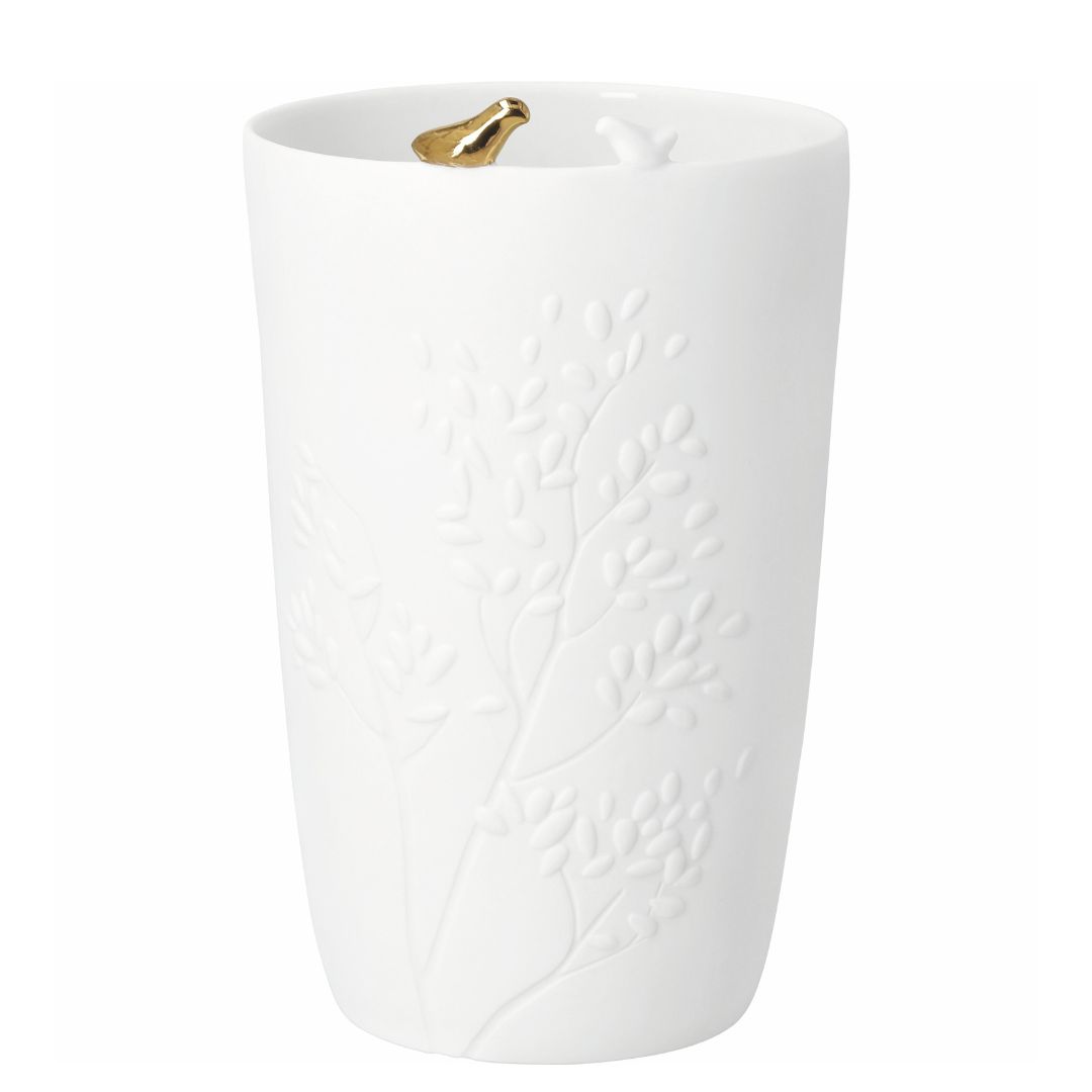 Weiße räder Porzellanvase mit zwei Vögelchen am Rand und reliefartigem Zweigenmuster