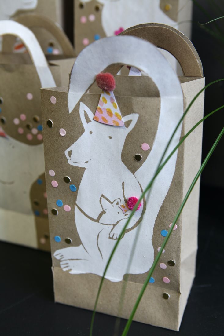 Papiertüte, Kid-Party, Weißes Känguru, Kuscheldruck, Konfetti-Details