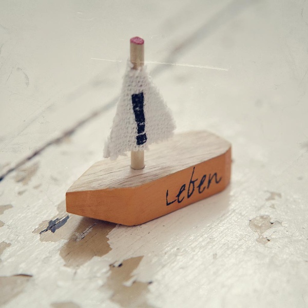 Botschaftsboot. Leben!