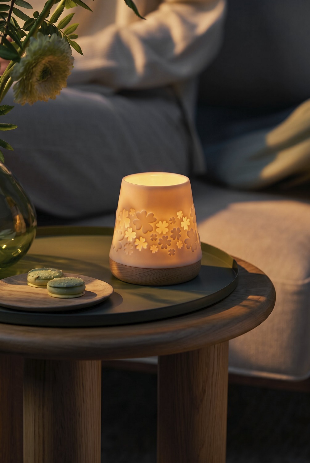 Lampenlicht, Votivlampe, Holzfuß, Blumenmuster, Macaron
