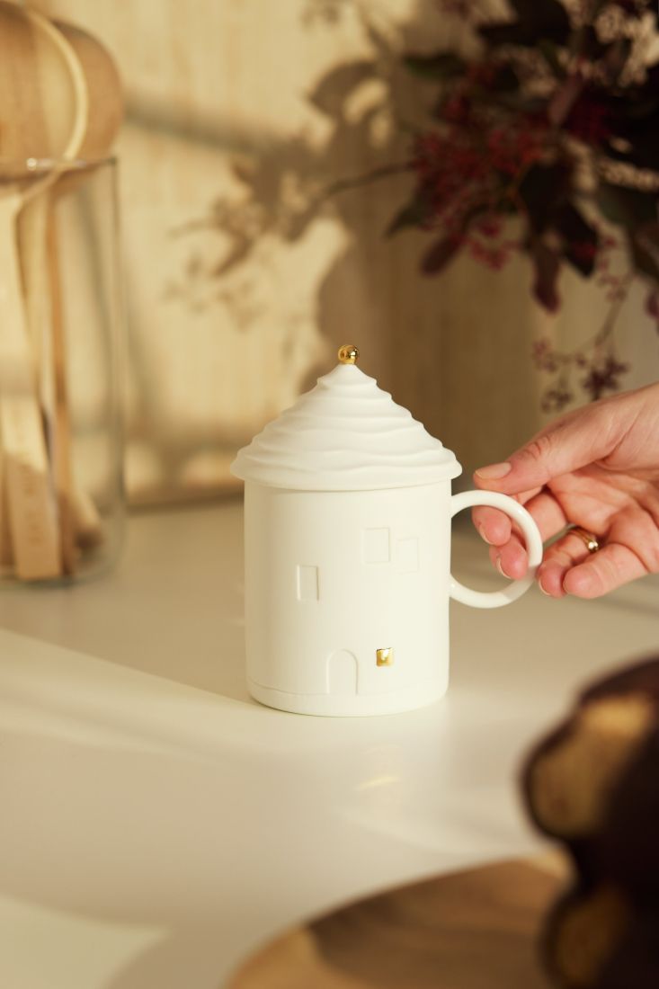 Kaffeetasse, Kuppelform, Weiß, Hausmuster, Spitze, Handgriff