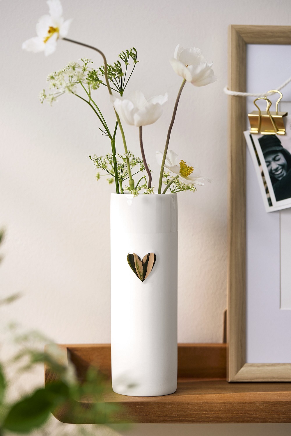 vase, weiss, blumen, herz-ausschnitt, deko