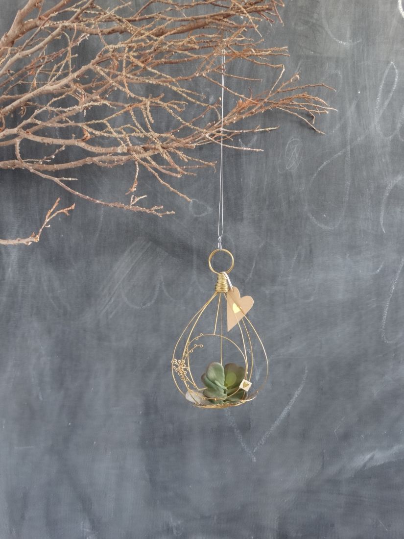 deko-ornament, hängender korb, metallkorb, kakteenornament, herzanhänger
