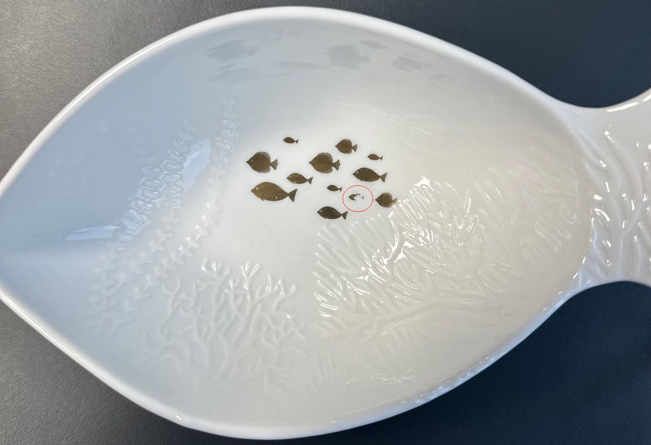 Porzellan-Schale, weiße Schale, Tiermuster, Fischform, Dekor-Flocken