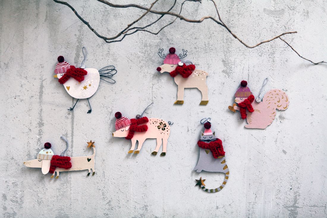 holzanhänger, weihnachtsdeko, tierfiguren, filzschmuck, winterdeko