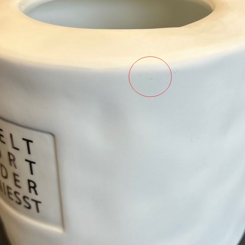 Keramikbecher, weiß, Augentest-Motiv, zylindrische Form