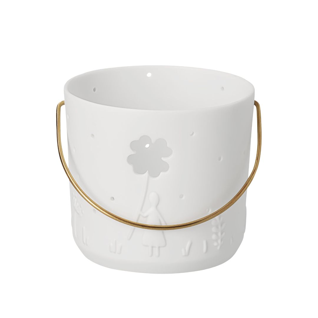 weiße tasse, dekorative schüssel, blume muster, metallgriff, porzellan