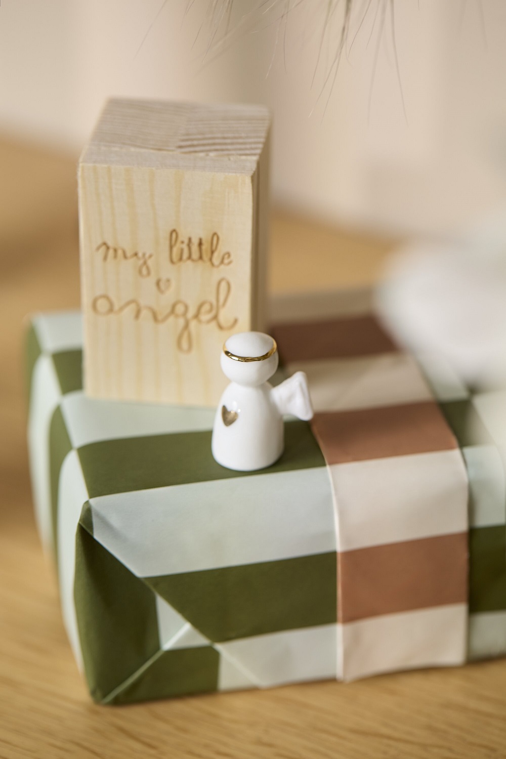 weihnachtsdeko, engel, holzblock, geschenkverpackung, miniaturfigur