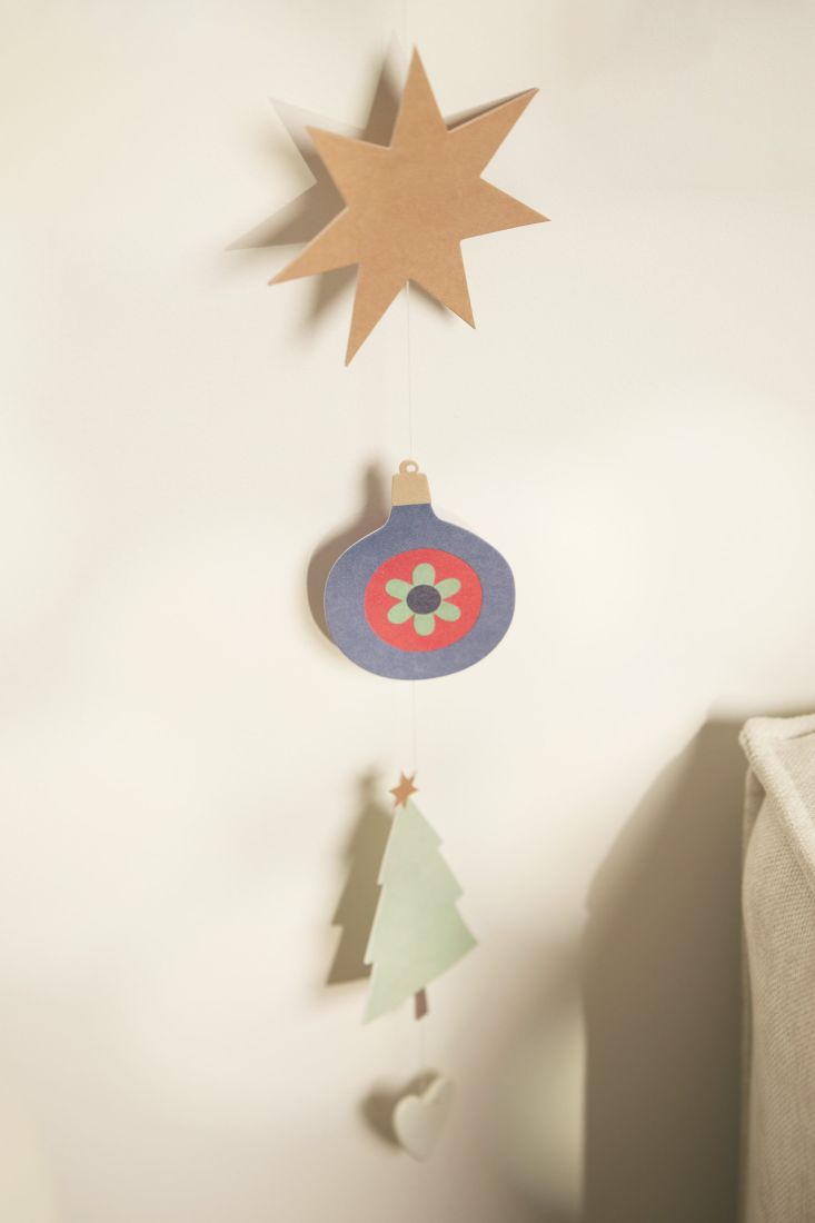 Christbaumschmuck, hängende Dekoration, Stern, Baumkugel, Papierdeko