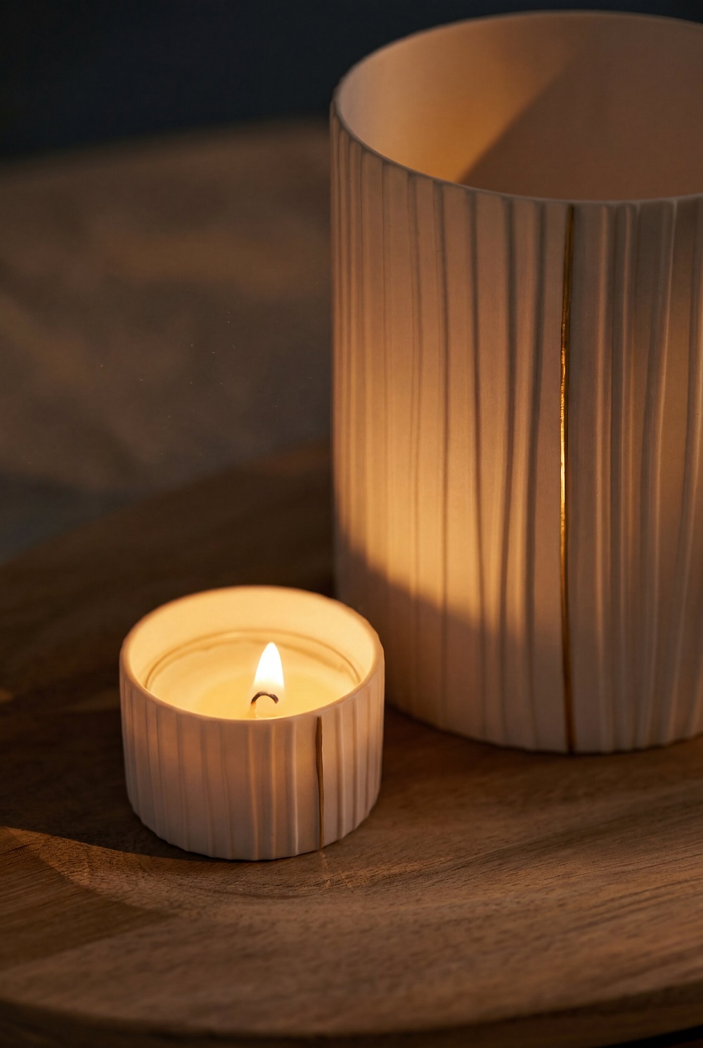 Teelicht, Kerzenlicht, Votivkerze, Kerze, Holztisch