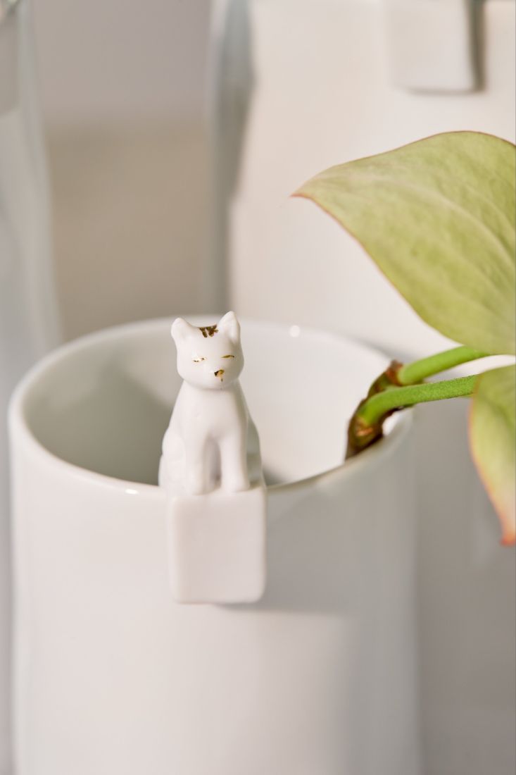 Katzenfigur, Kerzenhalter, Kaffeebecher, weiße Keramiktierfigur, Katzenminiatur