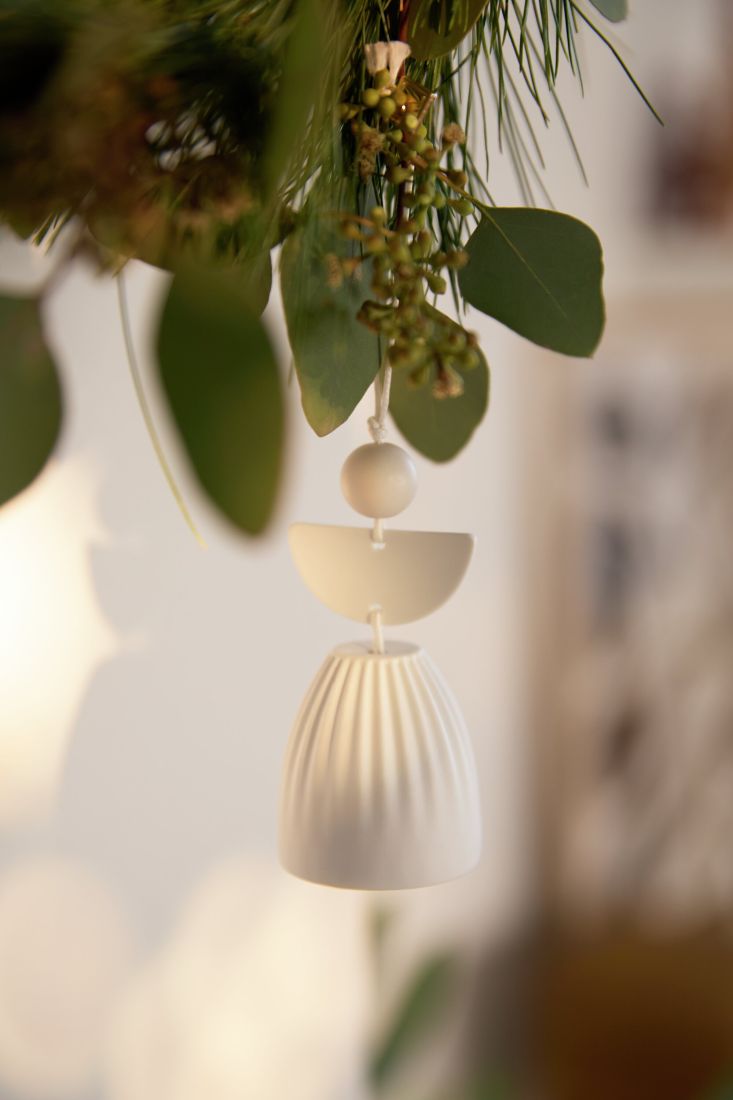 Weihnachtsengel haengend, Engel Glocke, Weihnachtsbaumschmuck