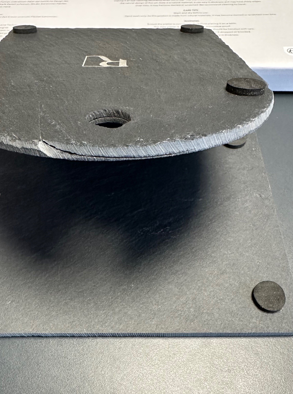 Moebel, Tabelle, Eishockey-Puck, Sport, Schiefer