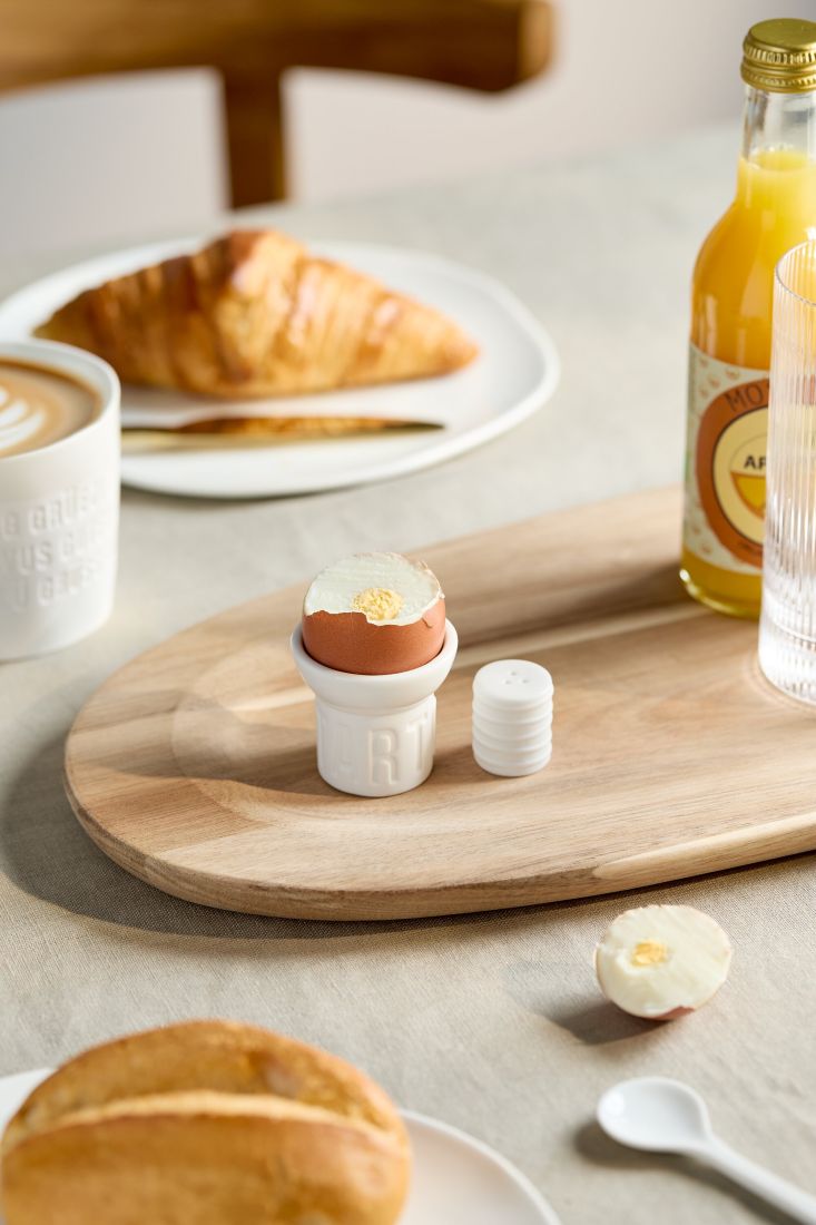 Eier, Wecker, Eierbecher, Kaffee, Croissant