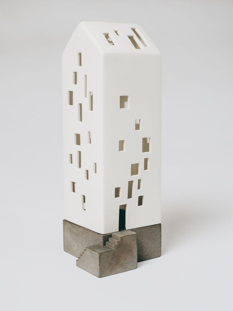 Lichthaus mit Betonsockel "Apartmenthaus" Lampe, Elektrisches Gerät, Elektrische Steckdose