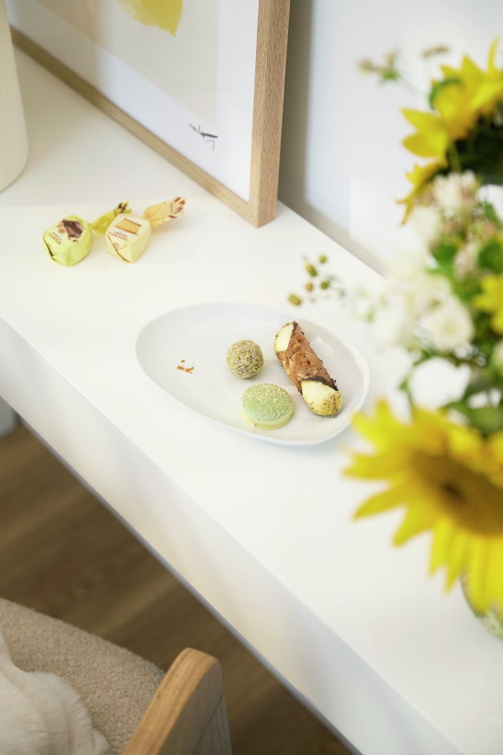 Fenster, Fensterbank, Teller